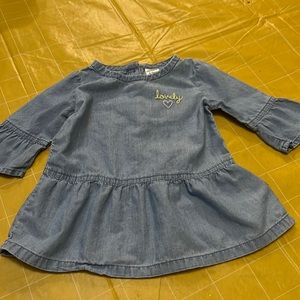 Cute Carter’s chambray style top size 12 months